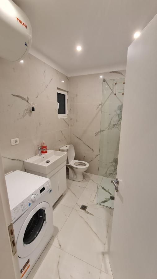 Sea And City View Apartment Sarande Exterior photo